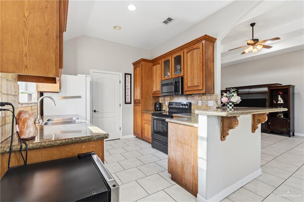 7712 North 26th Street McAllen, TX 78504 - Photo 7 of 16