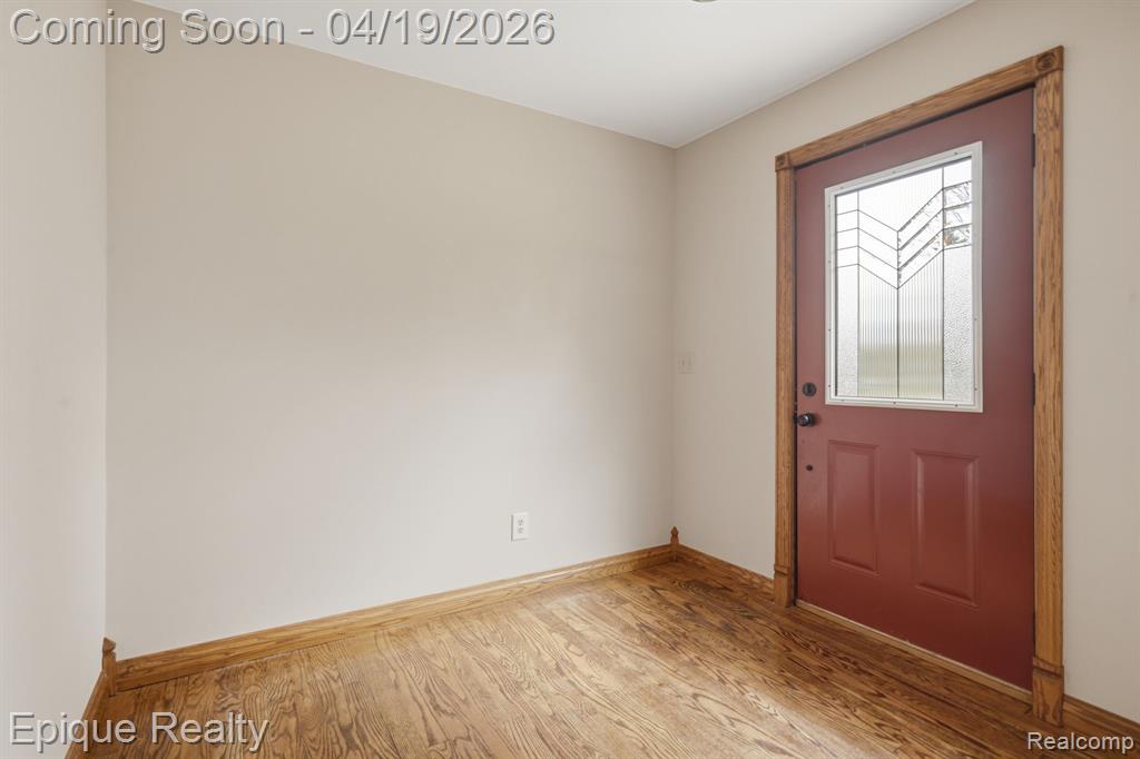 8269 Morrish Road Flushing, MI 48433 - Photo 5 of 33
