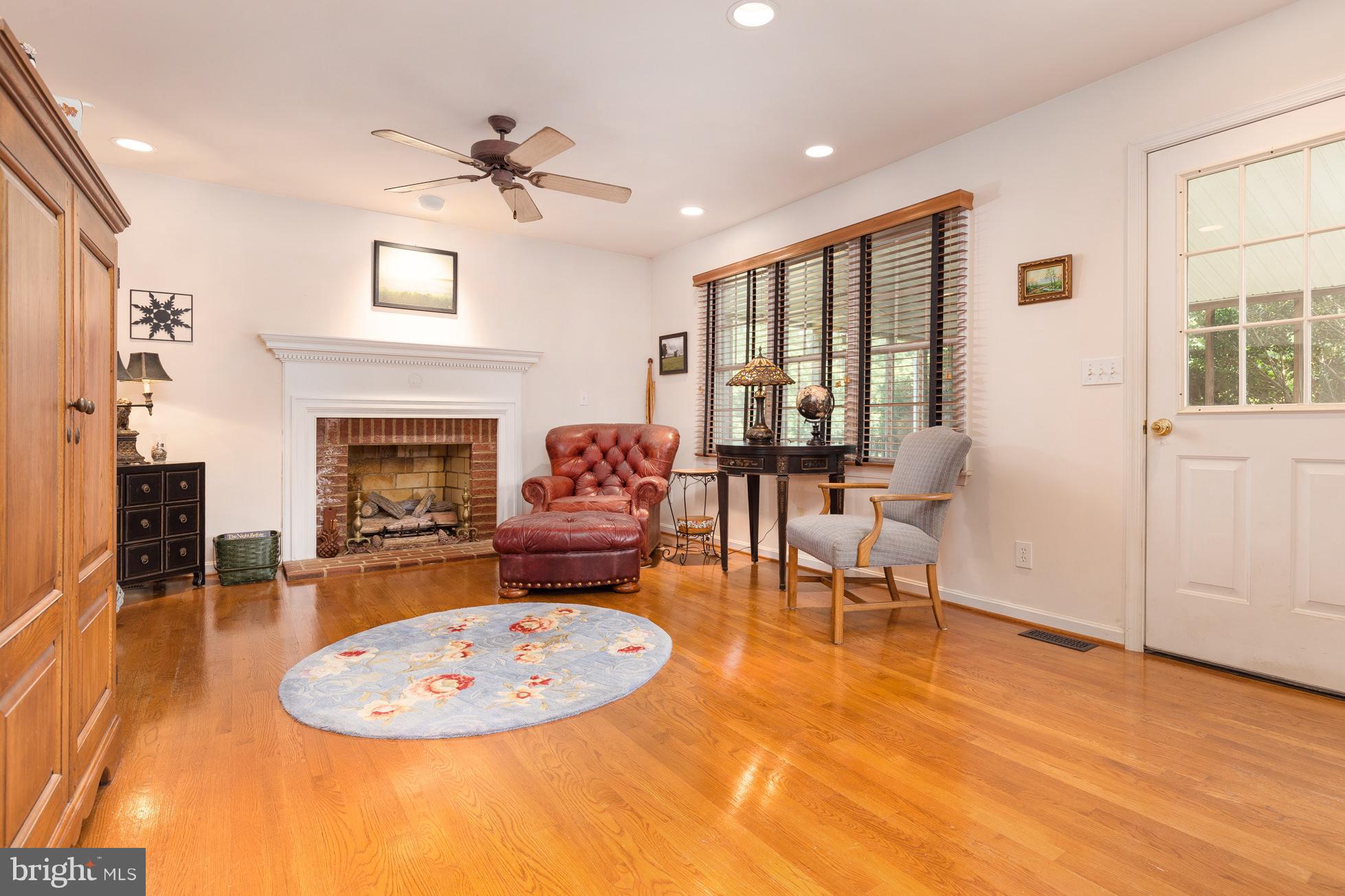 13586 Granview Road King George, VA 22485 - Photo 7 of 30 Family Room