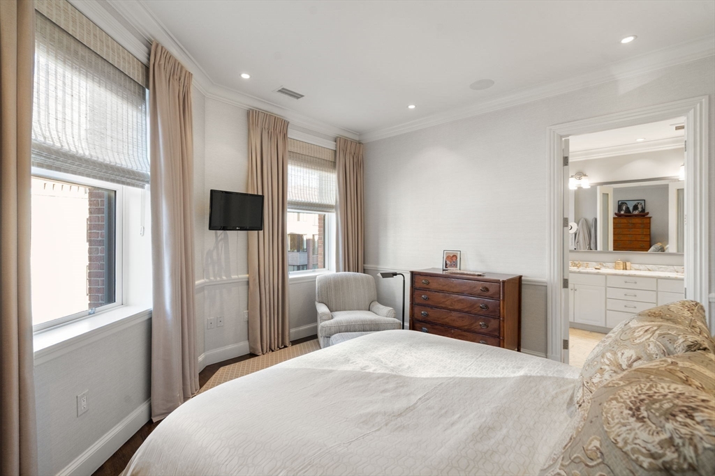 413 Commonwealth Avenue, Unit 5 Boston, MA 02215 - Photo 13 of 22