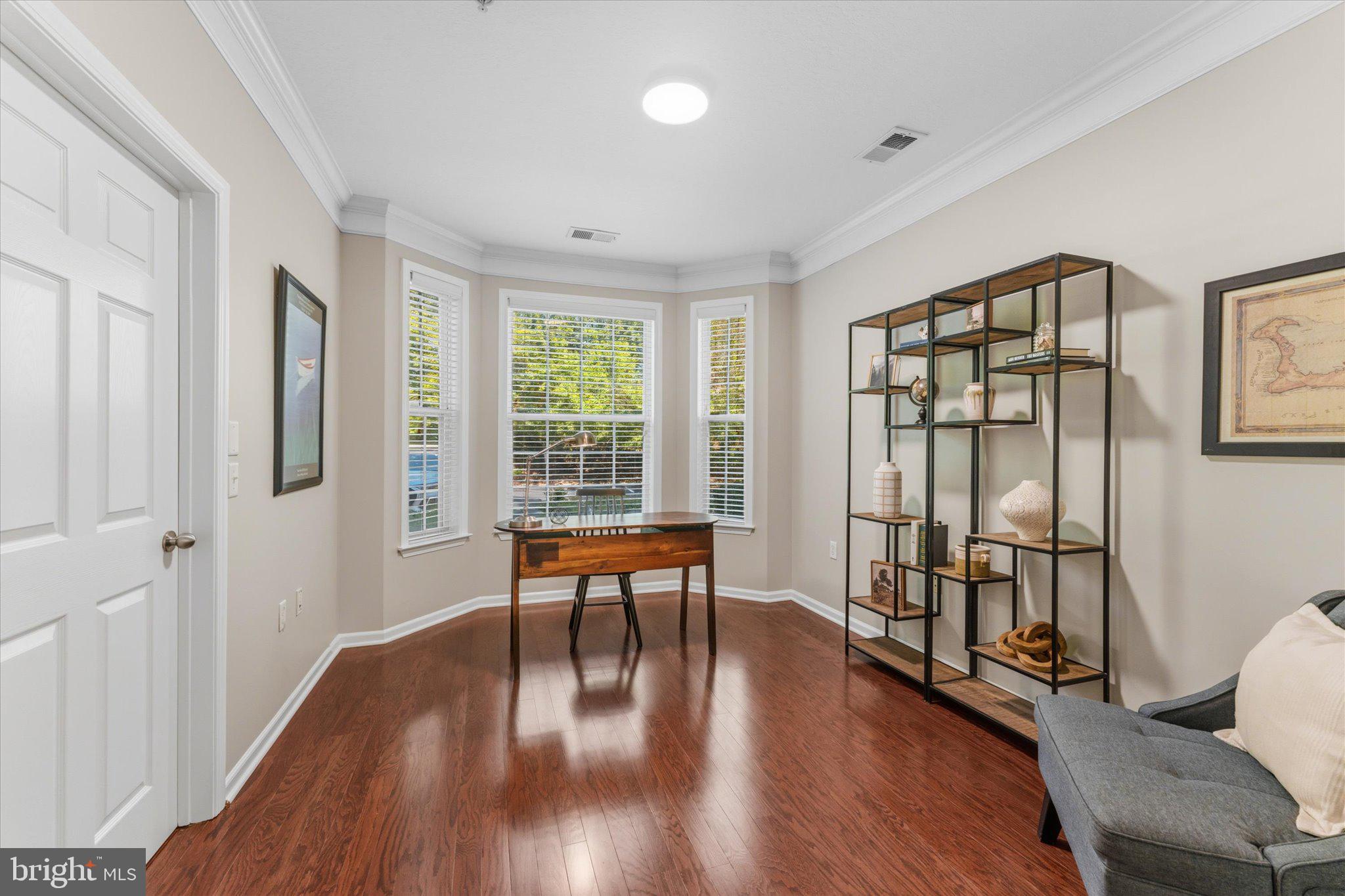 503 Sunset View Terrace Southeast, Unit 101 Leesburg, VA 20175 - Photo 22 of 39 Bright and inviting home office space.