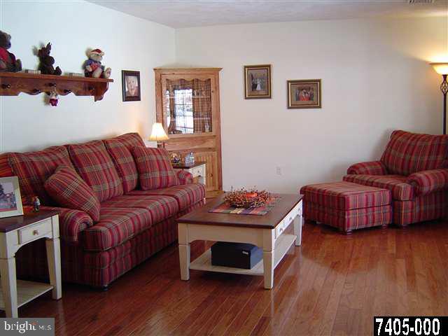 575 Sparton Road York, PA 17403 - Photo 2 of 8 Gallery Image 2