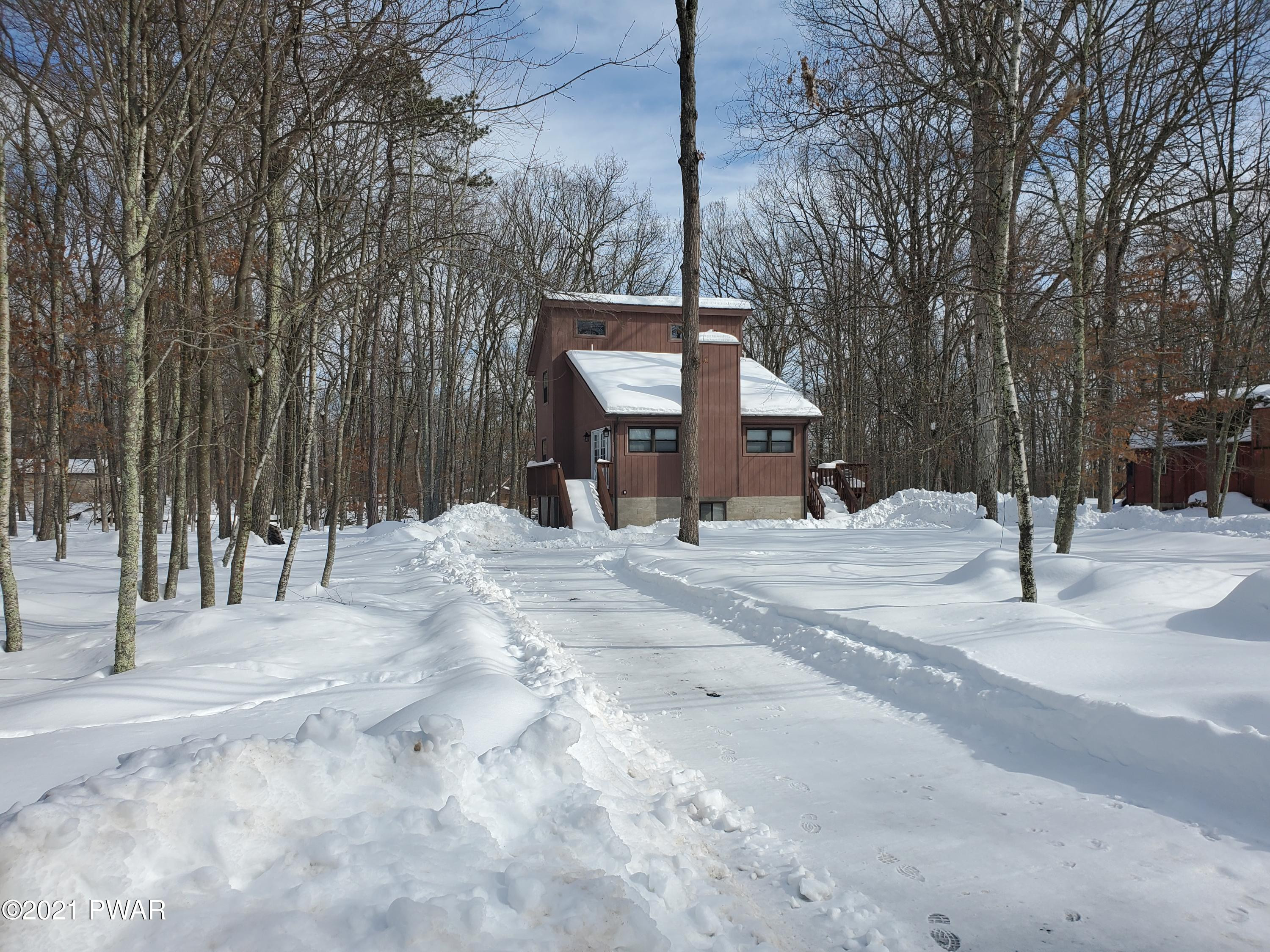360 Oak Hill Road Hawley, PA 18428 - Photo 6 of 70 Driveway View
