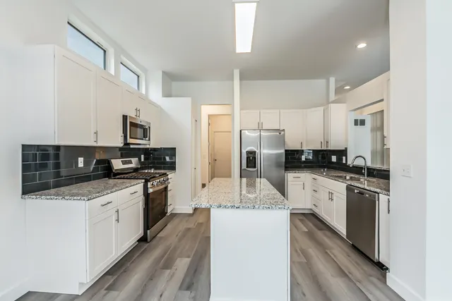 $2,900 | 1366 North Bay Drive, Ann Arbor, MI 48103