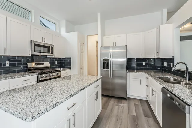 $2,900 | 1366 North Bay Drive, Ann Arbor, MI 48103