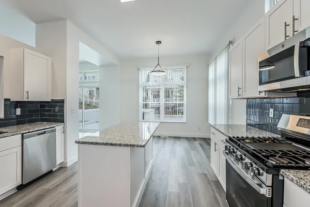 $2,900 | 1366 North Bay Drive, Ann Arbor, MI 48103