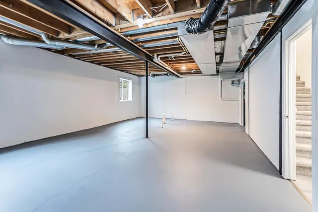 $2,900 | 1366 North Bay Drive, Ann Arbor, MI 48103