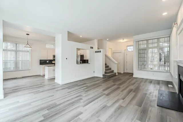 $2,900 | 1366 North Bay Drive, Ann Arbor, MI 48103