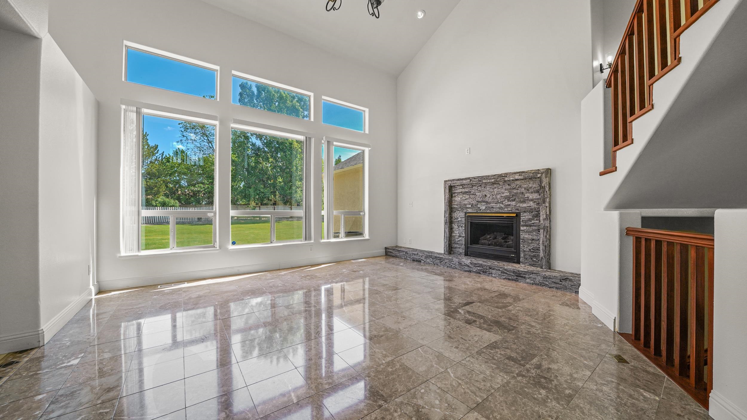 3658 Ridge Drive Grand Junction, CO 81506 - Photo 5 of 33