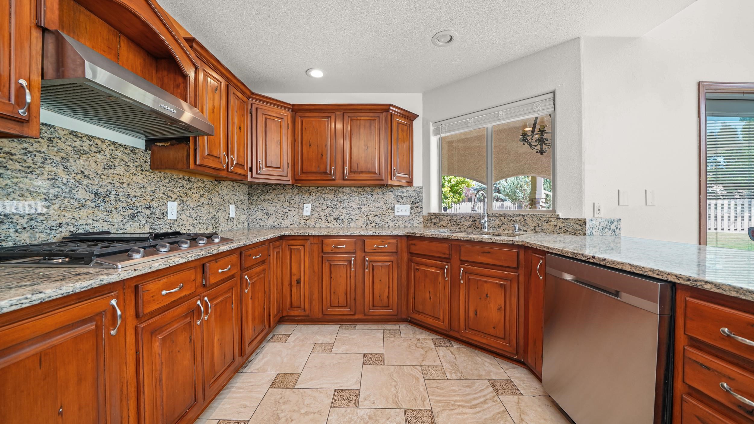 3658 Ridge Drive Grand Junction, CO 81506 - Photo 10 of 33