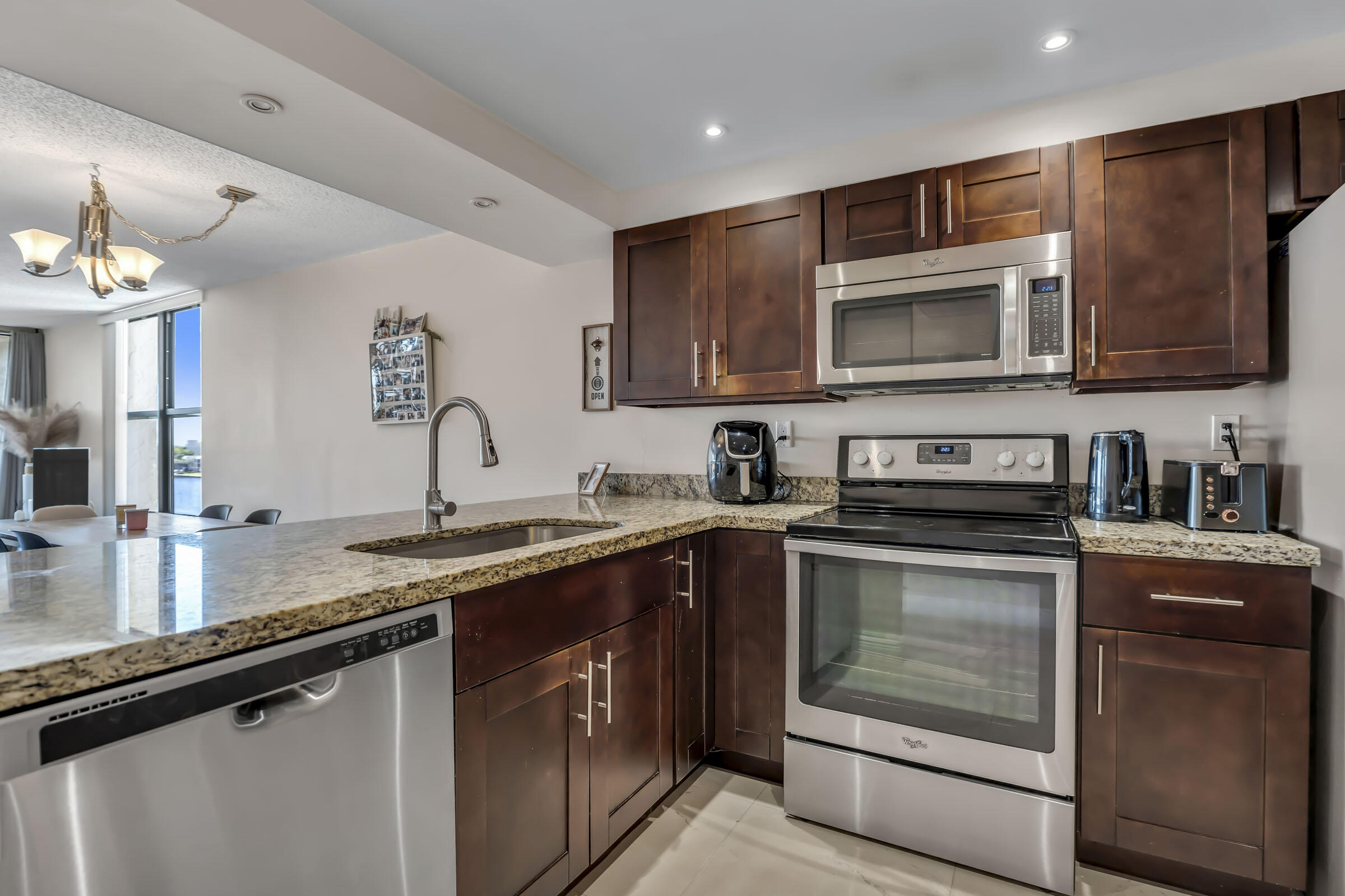 22 Royal Palm Way, Unit 606 Boca Raton, FL 33432 - Photo 10 of 48 019