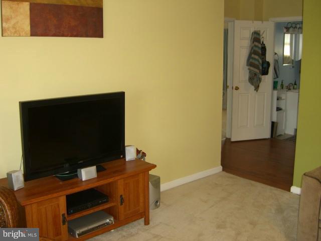 7824 Shellye Road Glen Burnie, MD 21060 - Photo 14 of 29 Living Room