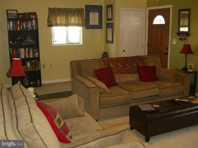 7824 Shellye Road Glen Burnie, MD 21060 - Photo 20 of 29 Living Room