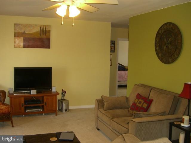 7824 Shellye Road Glen Burnie, MD 21060 - Photo 24 of 29 Living Room