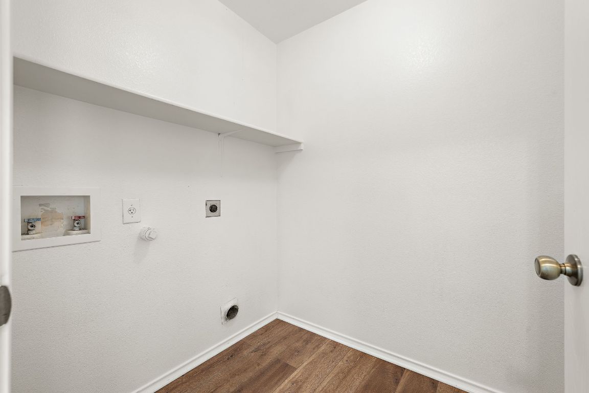 13718 Merseyside Drive Pflugerville, TX 78660 - Photo 12 of 13 a view of small space with empty racks