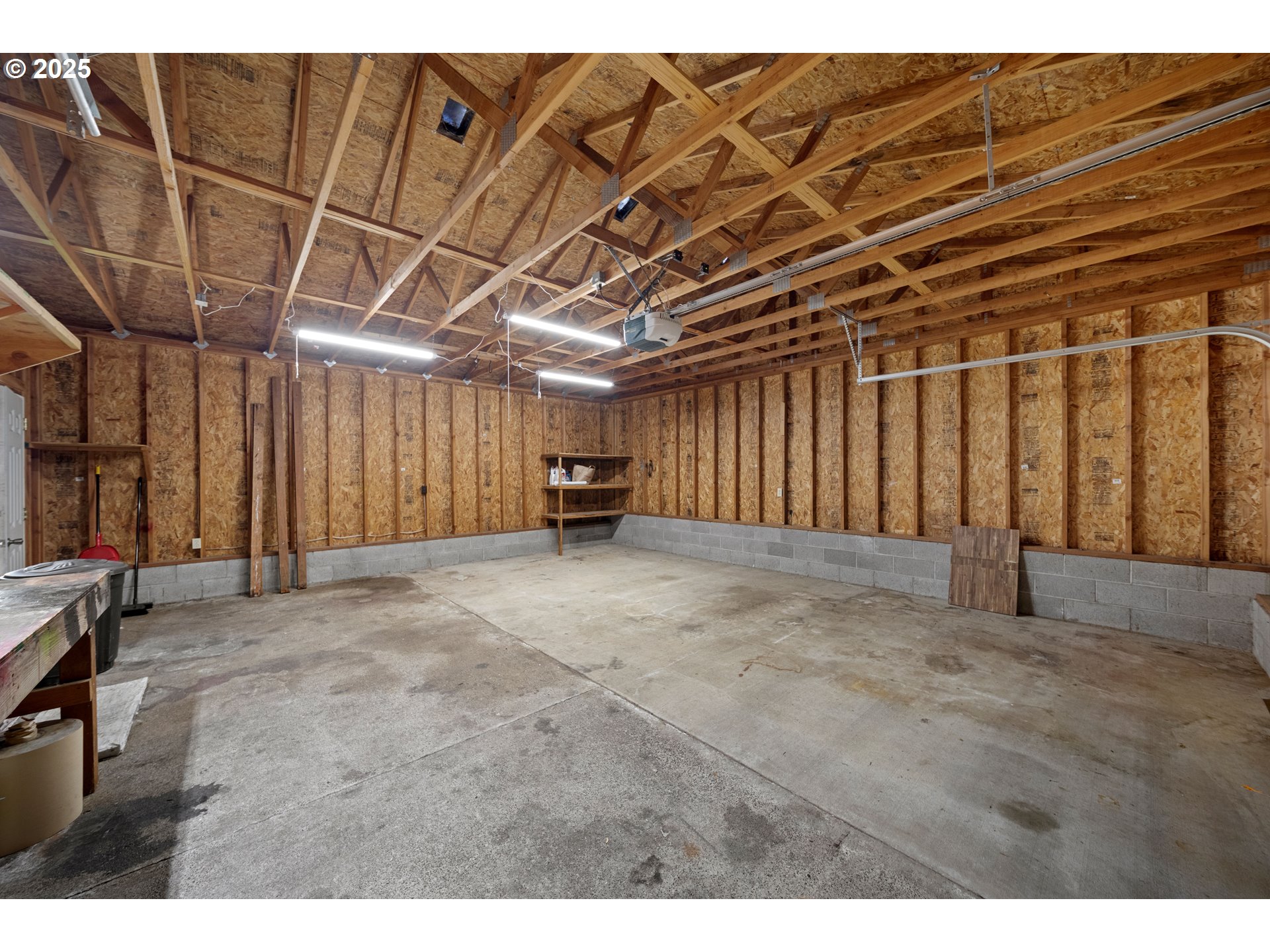 1992 Hawthorne Avenue Reedsport, OR 97467 - Photo 44 of 44 Garage