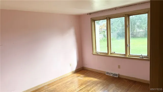 $1,500 | 2547 William Street, Unit LEFT, Cheektowaga, NY 14206