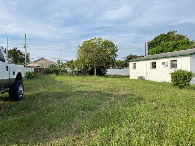 1381 West 30th Street Riviera Beach, FL 33404 - Photo 1 of 2 IMG_8233