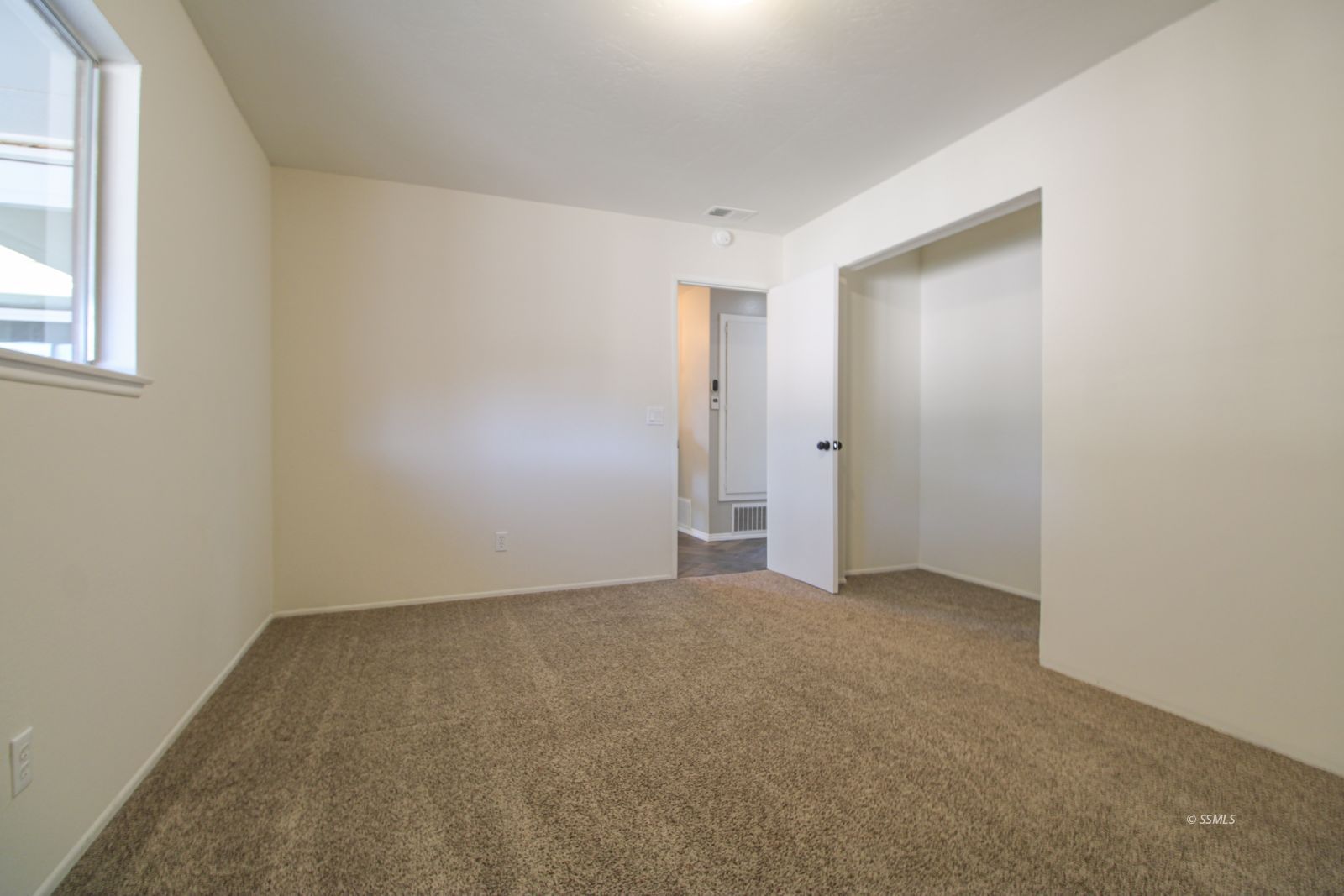 213 West Rader Avenue Ridgecrest, CA 93555 - Photo 15 of 36