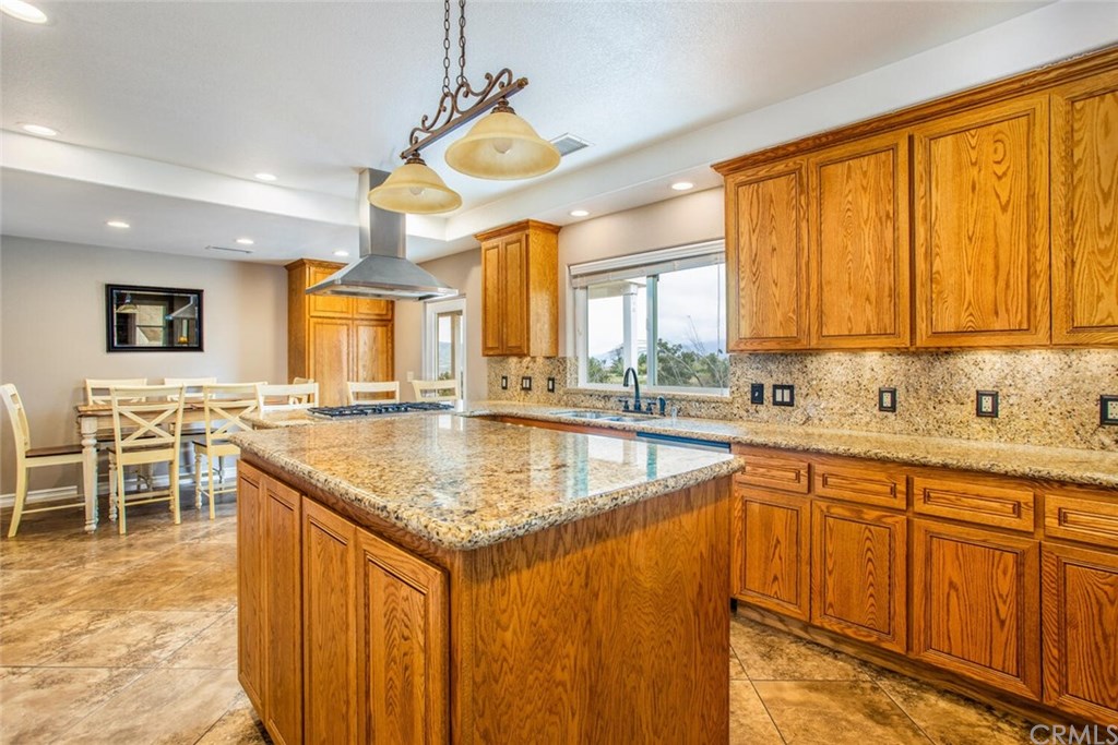 11492 Pendleton Road Yucaipa, CA 92399 - Photo 12 of 66