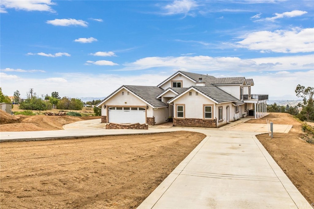 11492 Pendleton Road Yucaipa, CA 92399 - Photo 4 of 66