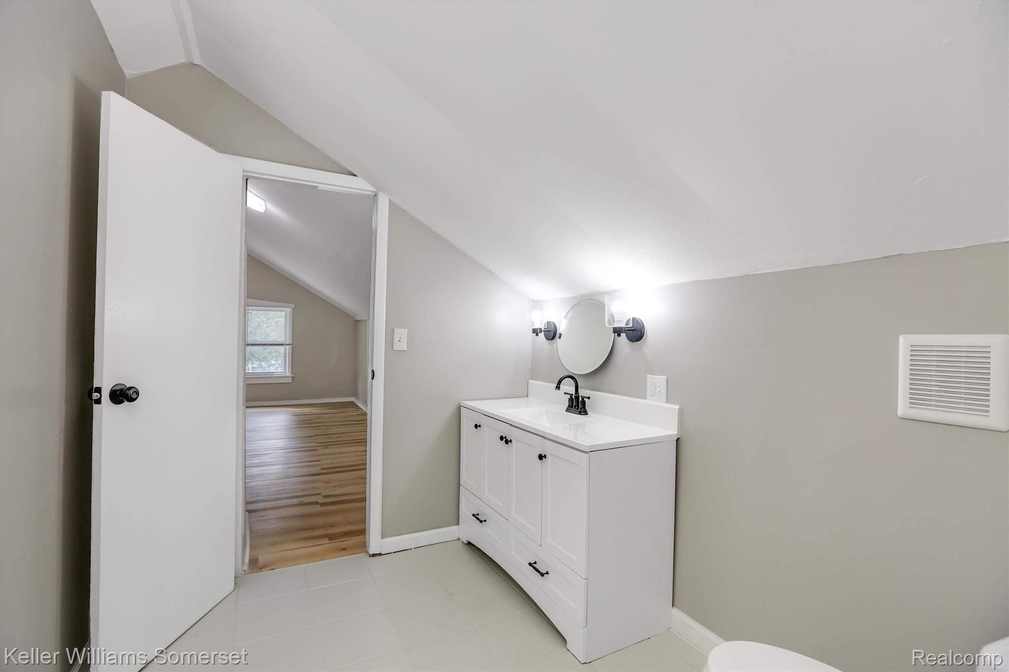 21396 Doepfer Road Warren, MI 48091 - Photo 15 of 26 Gallery Image 15
