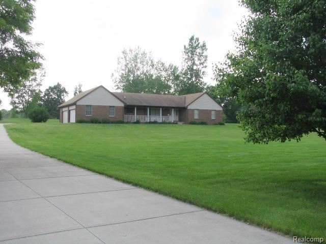 75695 Peters Drive Romeo, MI 48065 - Photo 2 of 40 #2 front view.jpg