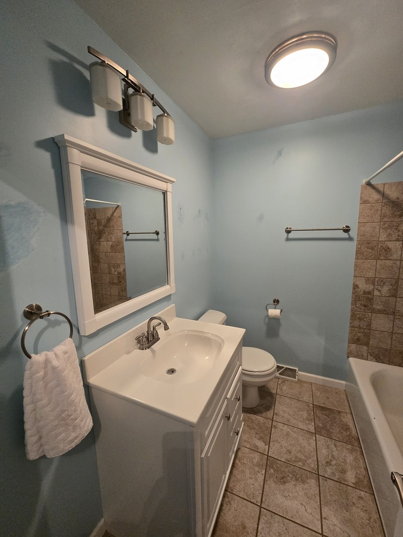 15045 Springfield Avenue Midlothian, IL 60445 - Photo 14 of 19 Gallery Image 14