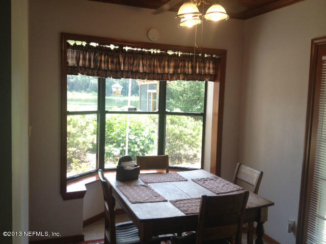 282 Round Lake Road Palatka, FL 32177 - Photo 11 of 29 breakfast area