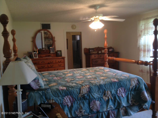 282 Round Lake Road Palatka, FL 32177 - Photo 13 of 29 bedroom