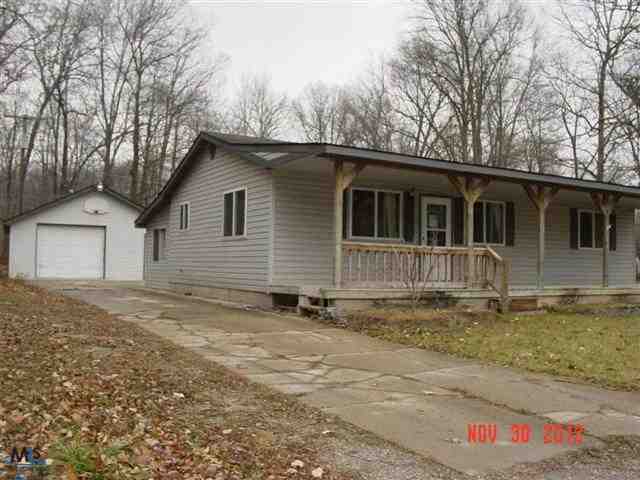 6072 Benoit Road Algonac, MI 48001 - Photo 2 of 15 31128227-1.JPG