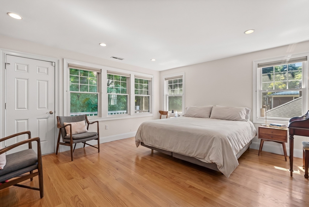 37-39 Beaconsfield Road Brookline, MA 02445 - Photo 10 of 38 Gallery Image 10