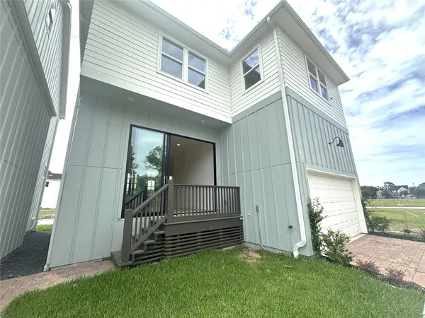 $599,900 | 2620 Lake Kolbe Lane, Houston, TX 77080