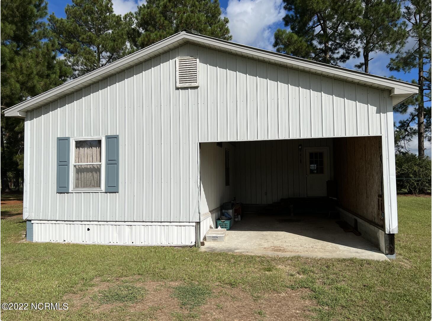 1609 Keener Road Clinton, NC 28328 - Photo 7 of 30 Screen Shot 2022-08-30 at 3.46.16 PM