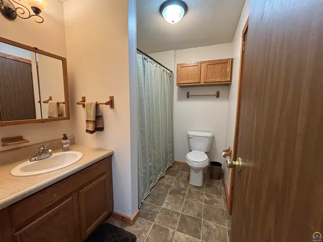 $189,000 | 1430 Road 40, Olpe, KS 66865