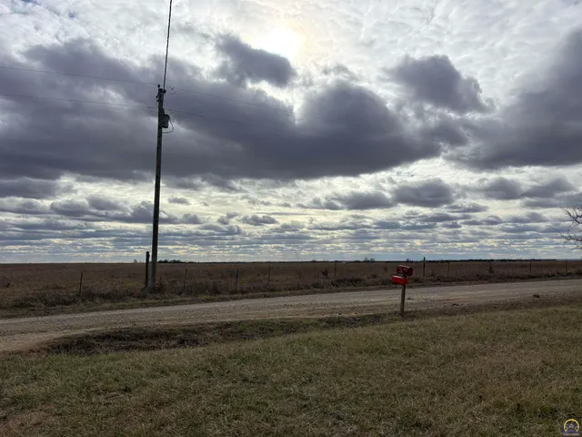 $189,000 | 1430 Road 40, Olpe, KS 66865