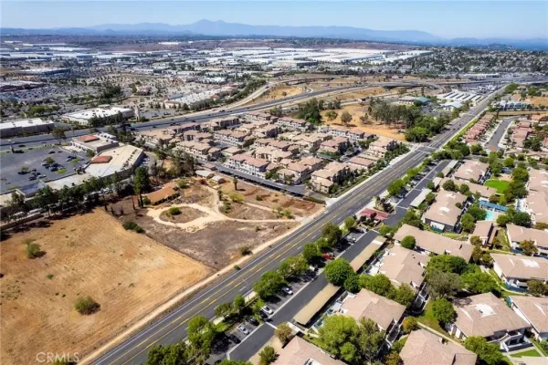 $1,200,000 | 21665 Box Springs, Moreno Valley, CA 92557