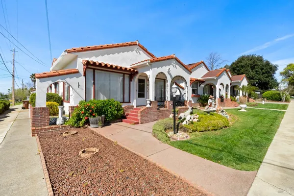 $1,375,000 | 803-811 East 5th Street, Benicia, CA 94510