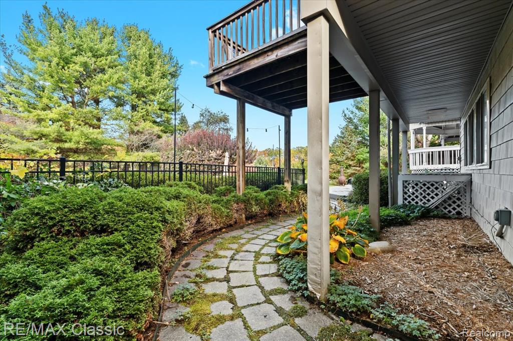2345 East Commerce Road Milford, MI 48381 - Photo 50 of 77