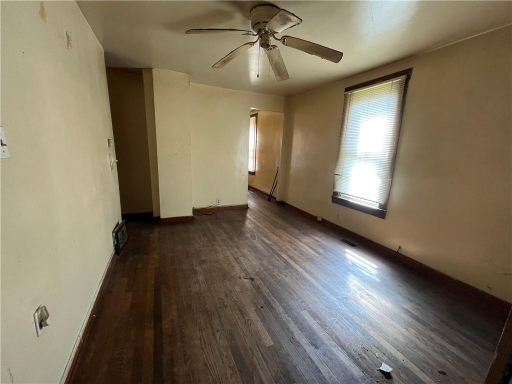 439 Malleable Street Sharon, PA 16146 - Photo 12 of 29