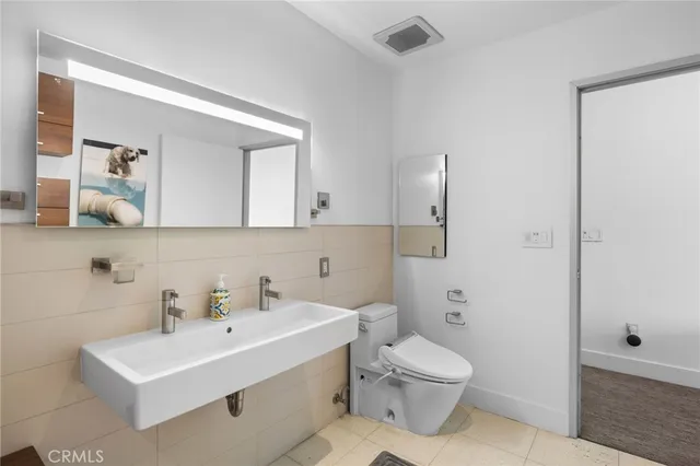 a view of an entryway with seating area