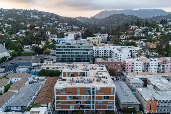 $685,000 | 6735 Yucca Street, Unit 404, Hollywood, CA 90028