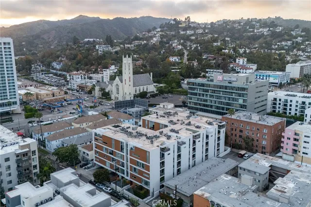 $685,000 | 6735 Yucca Street, Unit 404, Hollywood, CA 90028