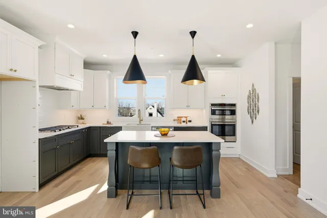 $835,000 | 204 3rd Avenue, Newtown Square, PA 19073