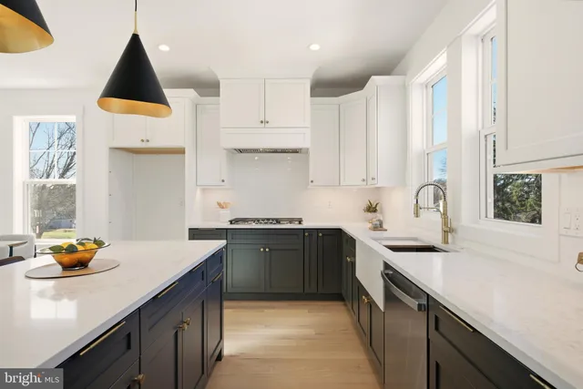 $835,000 | 204 3rd Avenue, Newtown Square, PA 19073