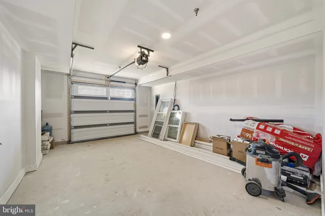 $835,000 | 204 3rd Avenue, Newtown Square, PA 19073