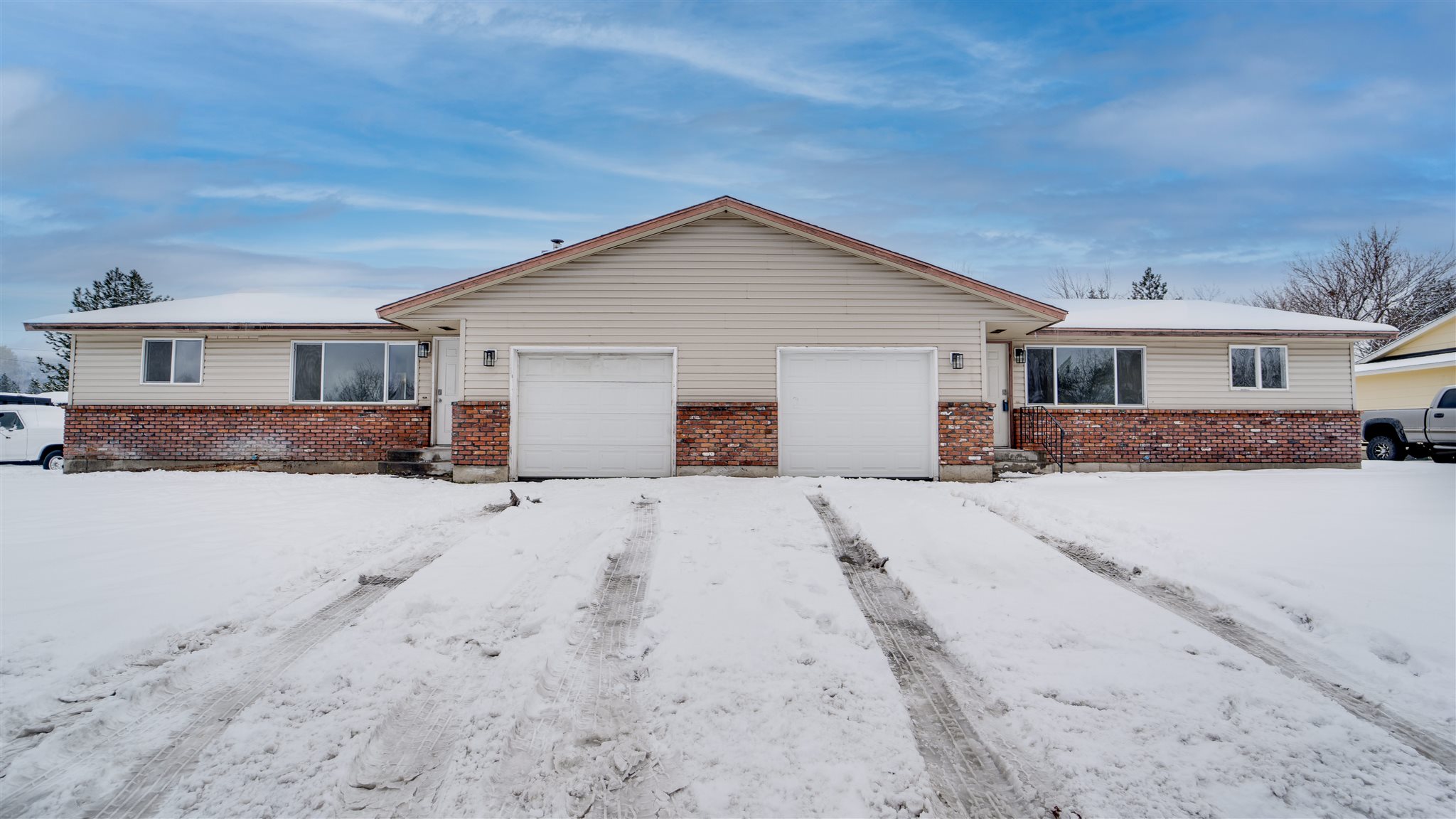 3320 South University Road Spokane Valley, WA 99206 - Photo 1 of 50 Gallery Image 1