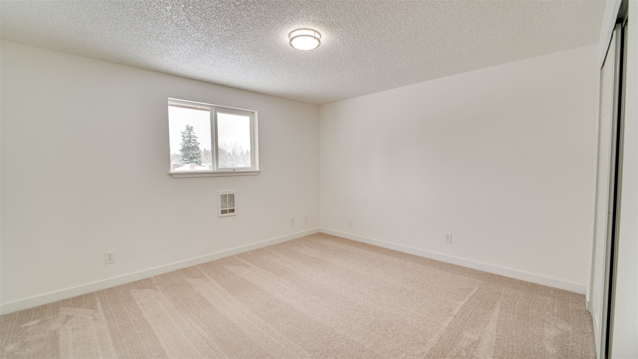 3320 South University Road Spokane Valley, WA 99206 - Photo 13 of 50 Gallery Image 13