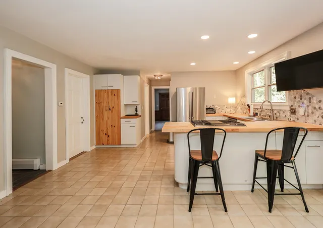 $599,900 | 265 Boulder Drive, Dublin, NH 03444