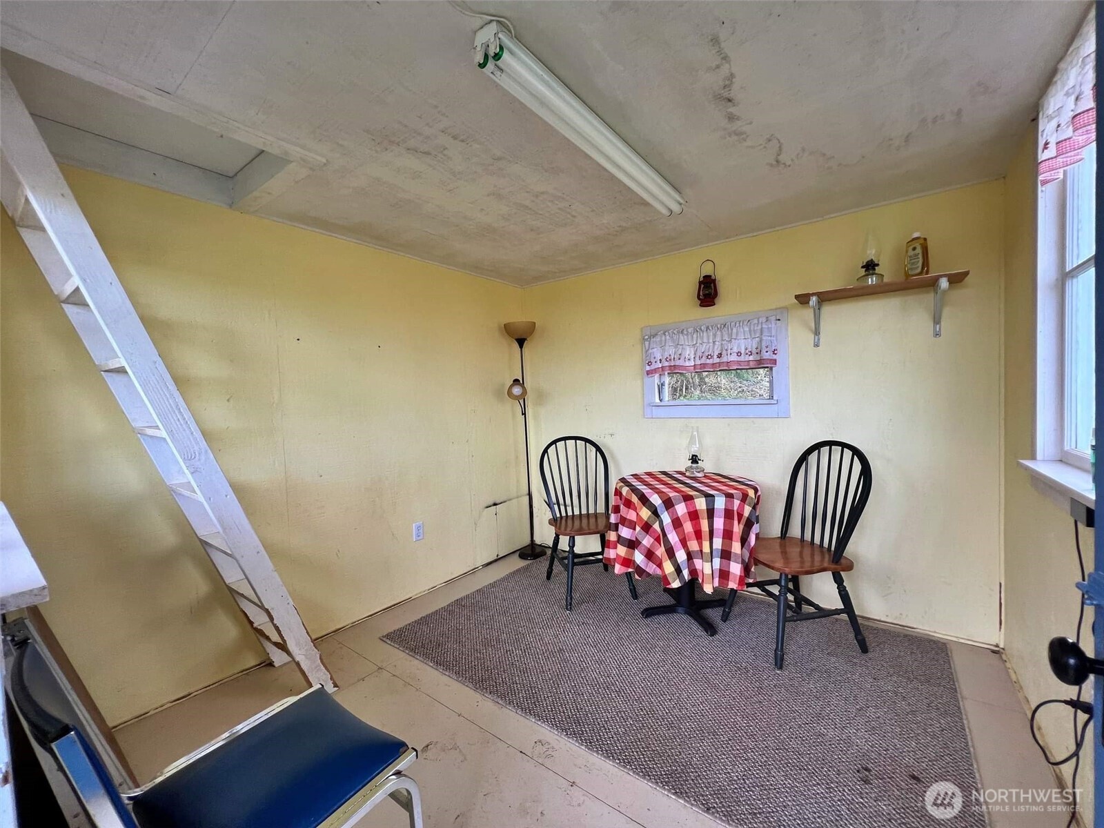 278 Wilson Road Mossyrock, WA 98564 - Photo 13 of 33 a work room with furniture and a window